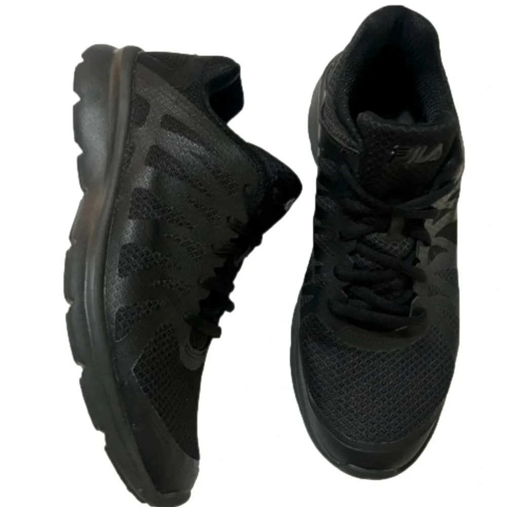 🖤 Fila Memory Foam Finition Sneakers🖤